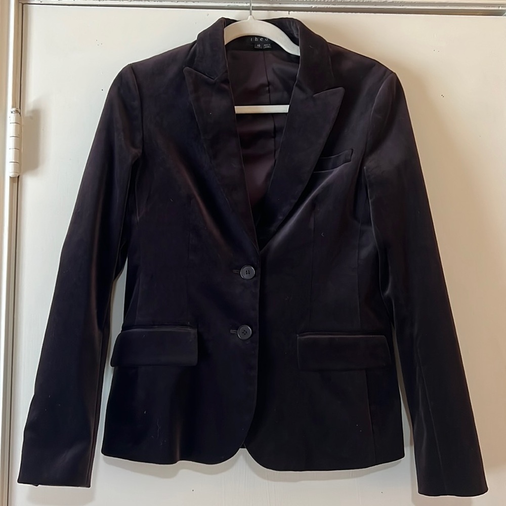 EVERYTHING MUST GO! Theory velvet blazer